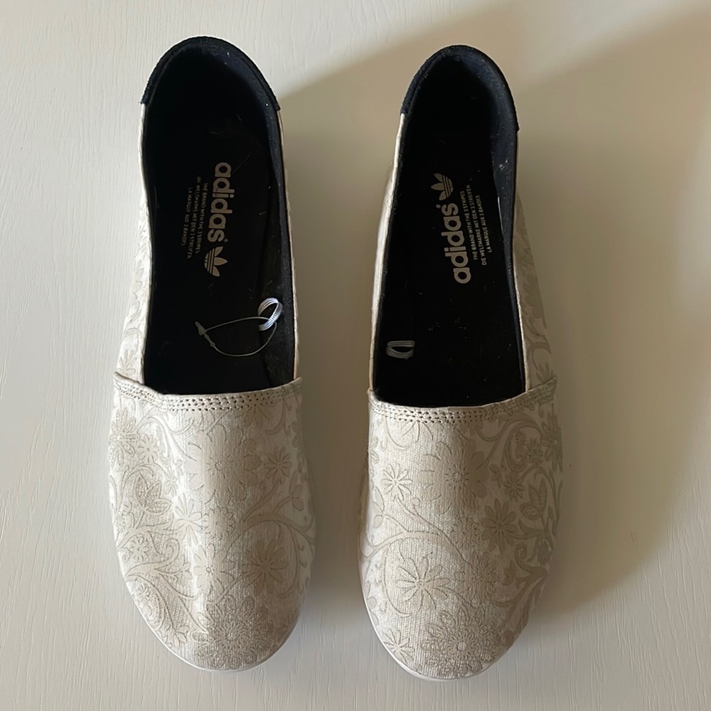 Adidas shoes size 10